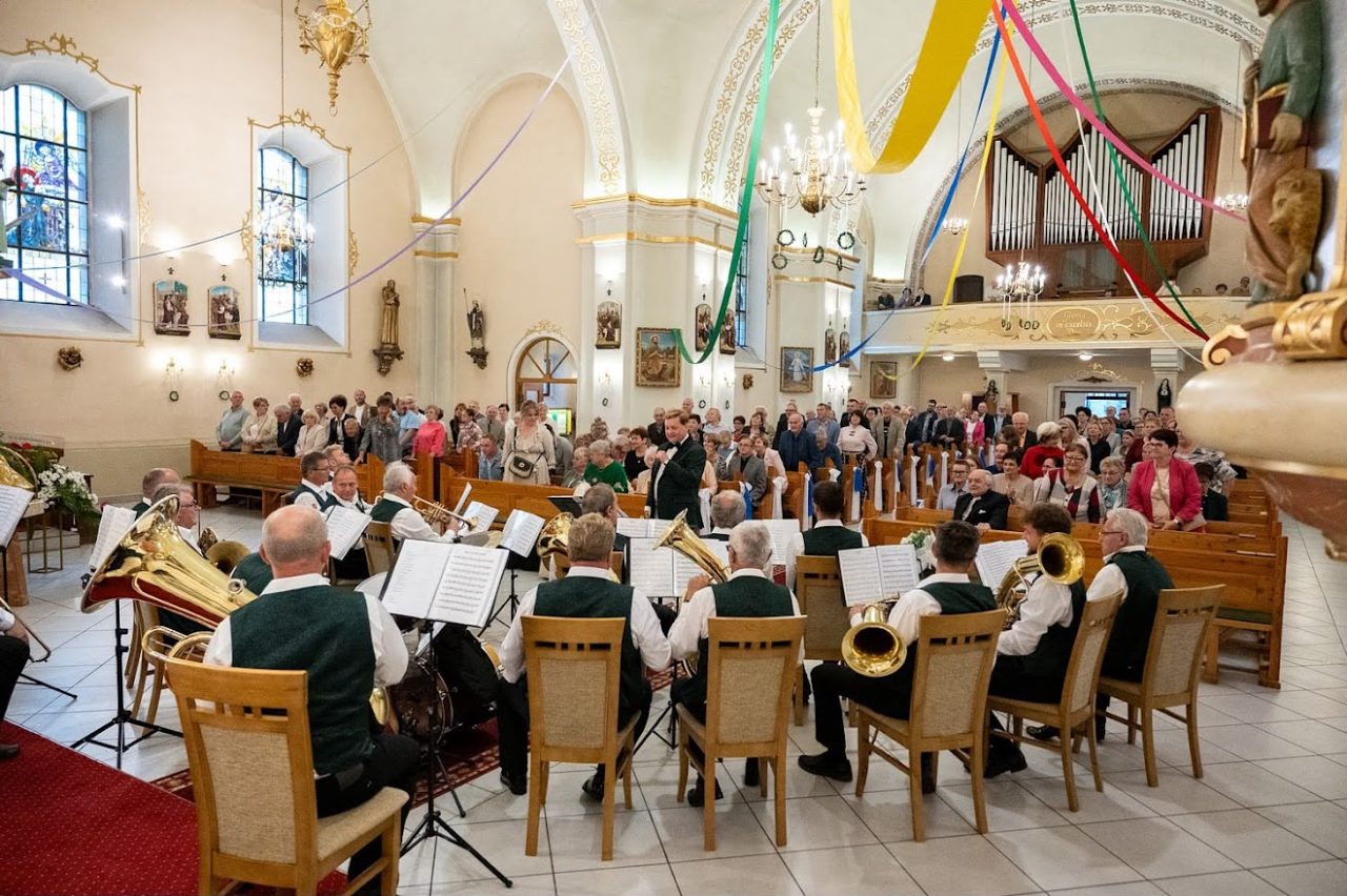 Wyjątkowy Koncert Muzyczny w Zawadzie - zdjęcie 2