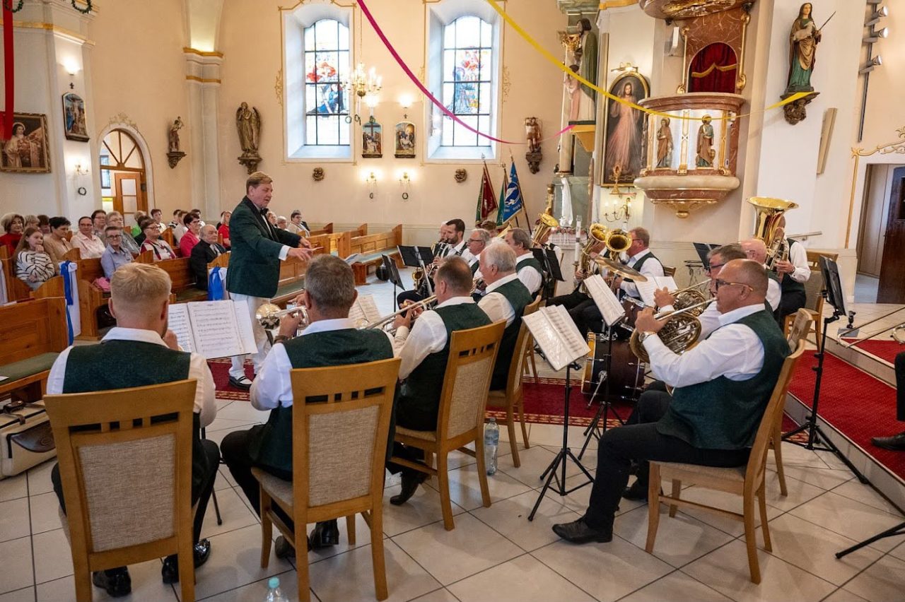 Wyjątkowy Koncert Muzyczny w Zawadzie - zdjęcie 4