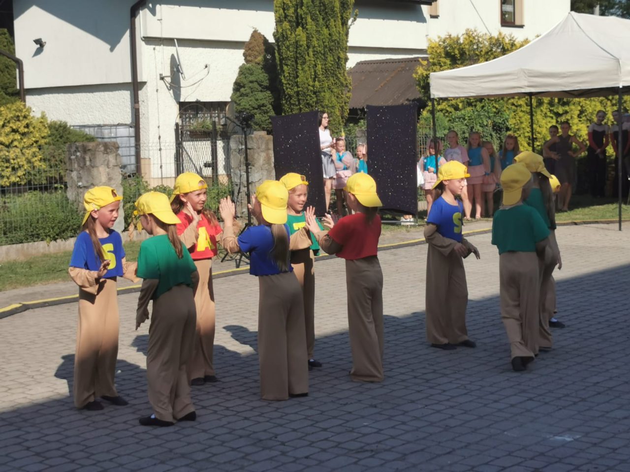 Uroczyste otwarcie Klubu Dziecięcego w Bukowie - zdjęcie 2