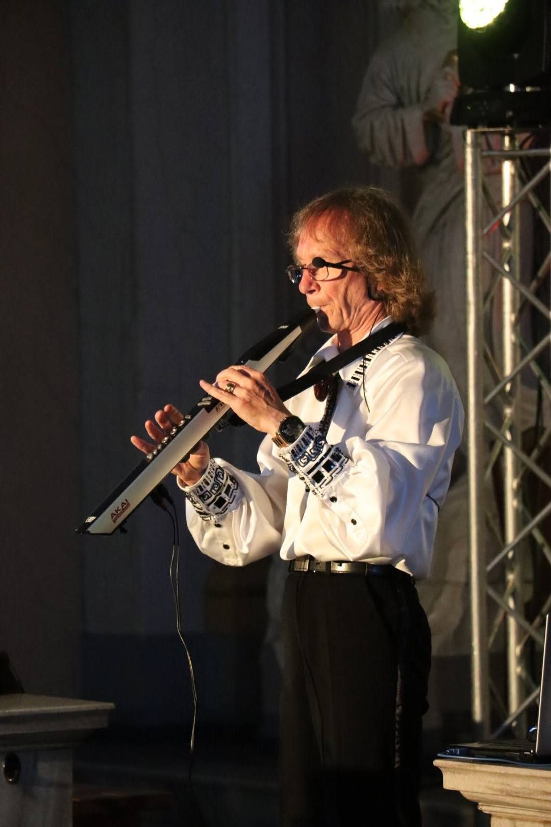 „Magia Fletni Pana” – wyjątkowy koncert Artura Thomasa w Krzanowicach - zdjęcie 6