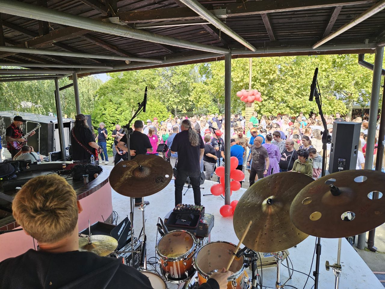 Powiatowy Blues w Olzie – muzyka, integracja i wspólna zabawa - zdjęcie 14