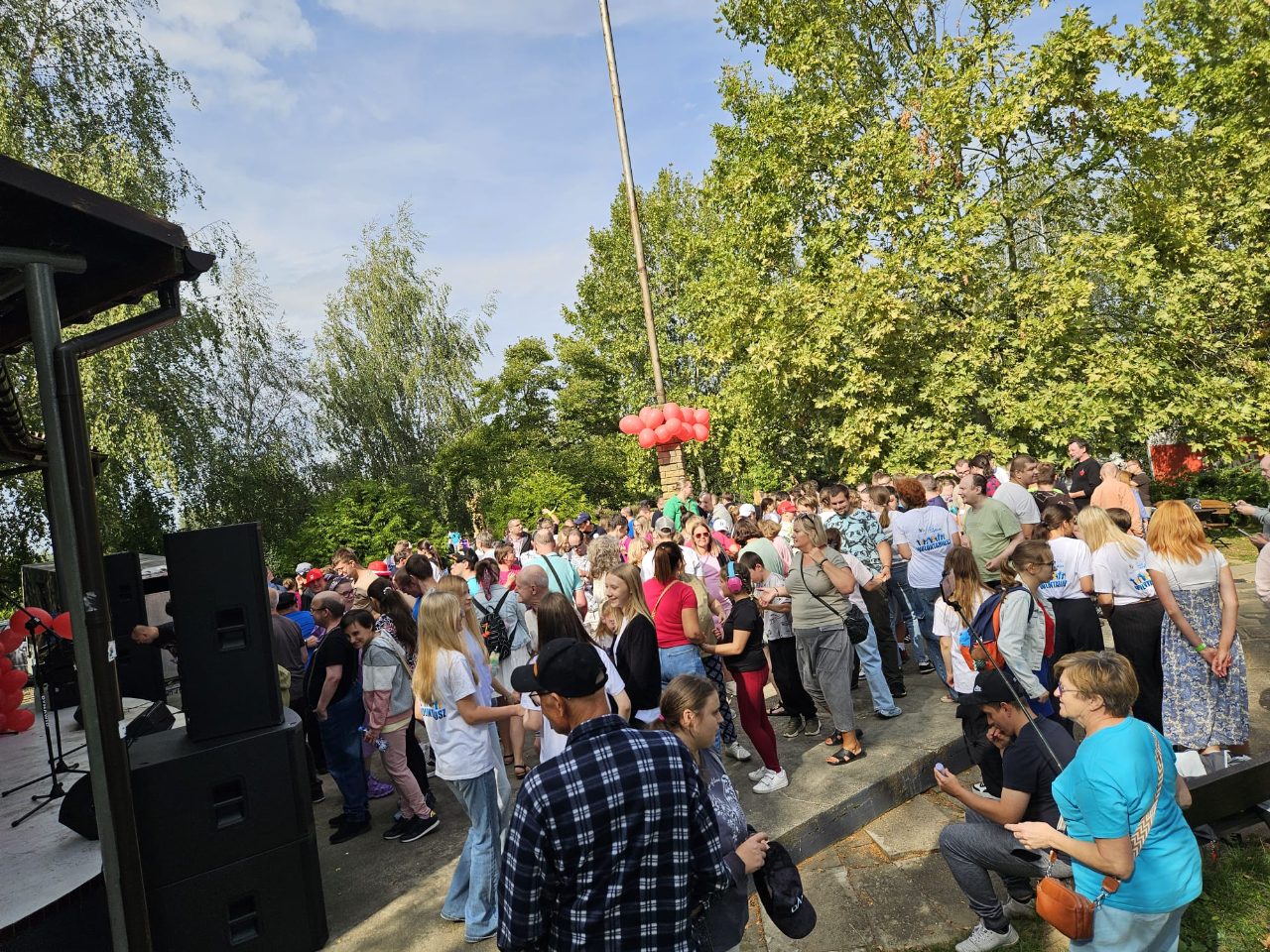 Powiatowy Blues w Olzie – muzyka, integracja i wspólna zabawa - zdjęcie 15